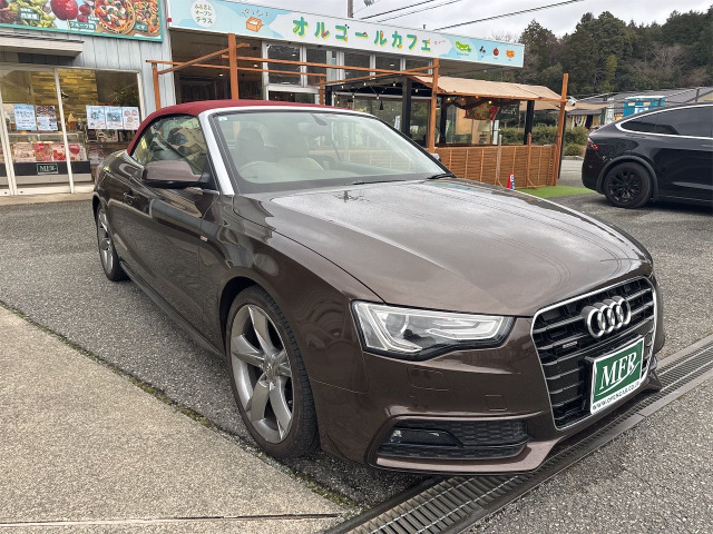 アウディ A5カブリオレ 