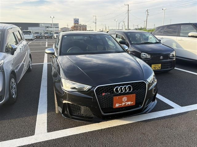 アウディ RS3スポーツバック 