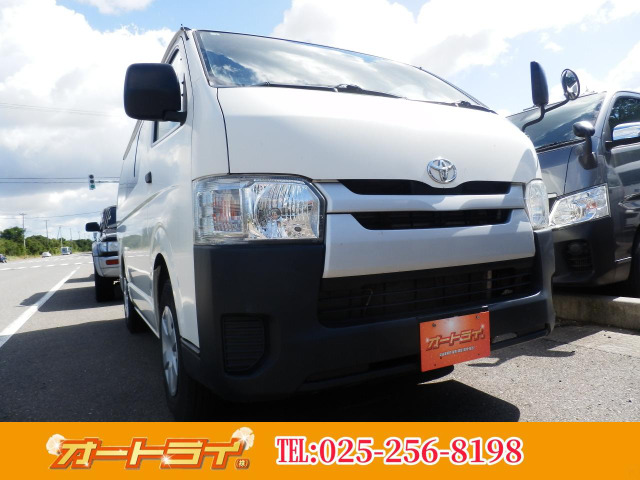トヨタ ハイエースバン 