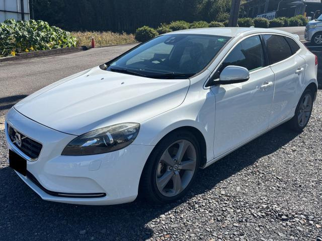 ボルボ V40 