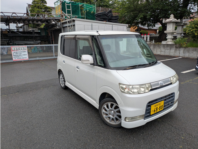 ダイハツ タントカスタム 