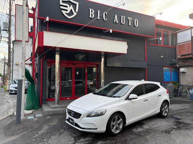 ボルボ V40 