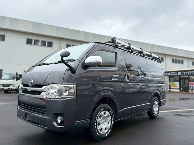 トヨタ ハイエースレジアスバン 