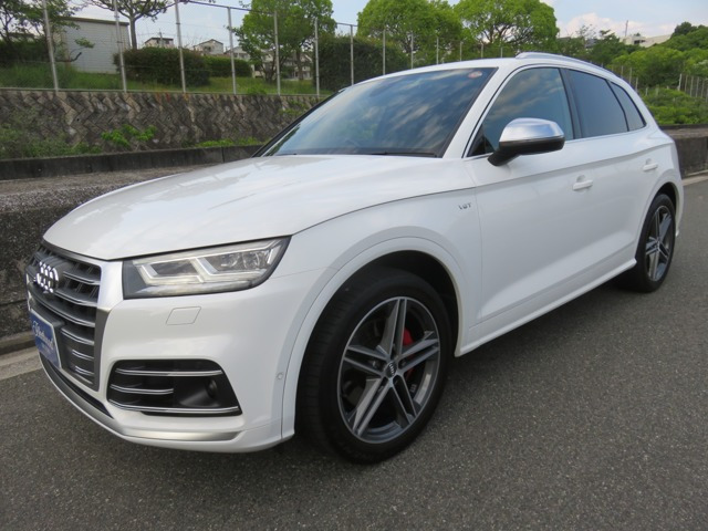アウディ SQ5 
