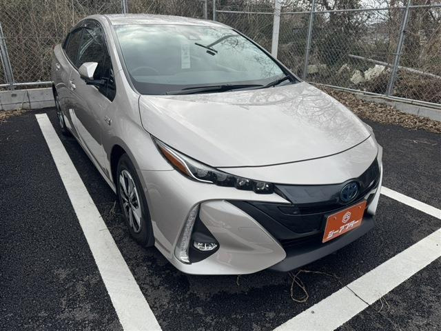 トヨタ プリウスPHV 