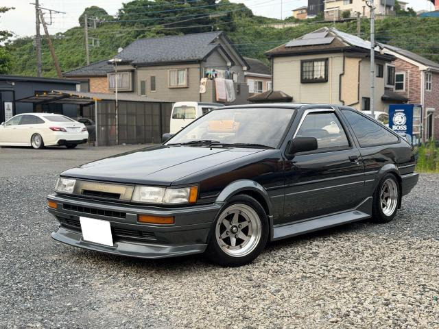 トヨタ カローラレビン 