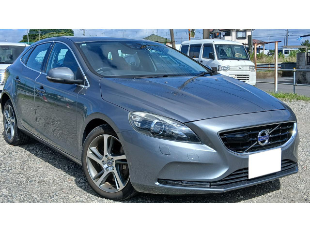 ボルボ V40 
