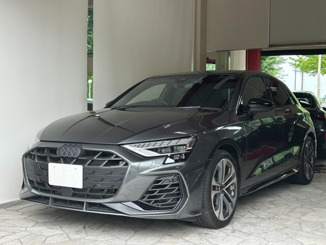 アウディ S3スポーツバック 