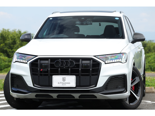 アウディ SQ7 
