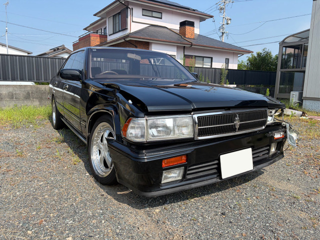 日産 セドリックセダン 