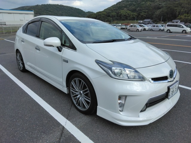 トヨタ プリウスPHV 