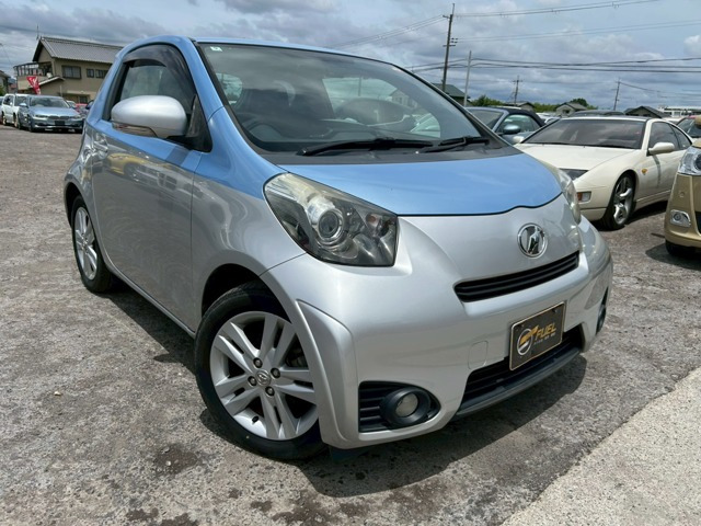 トヨタ iQ 