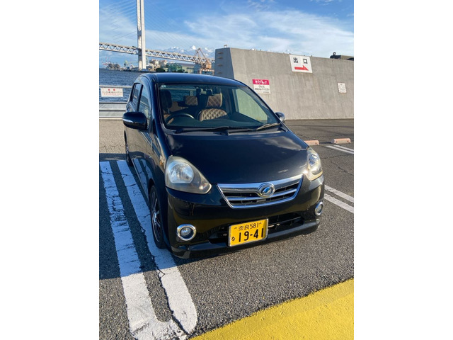 ダイハツ ミライース 