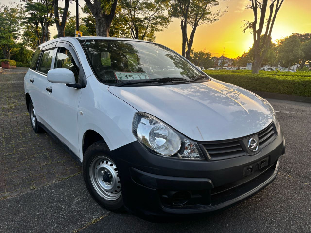 日産 AD 