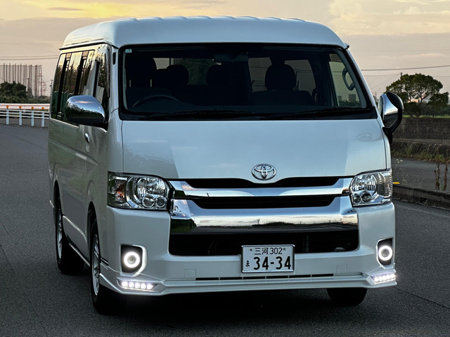トヨタ ハイエース 