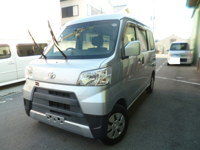 トヨタ ピクシスバン 