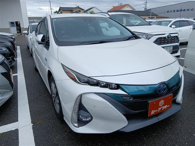 トヨタ プリウスPHV 