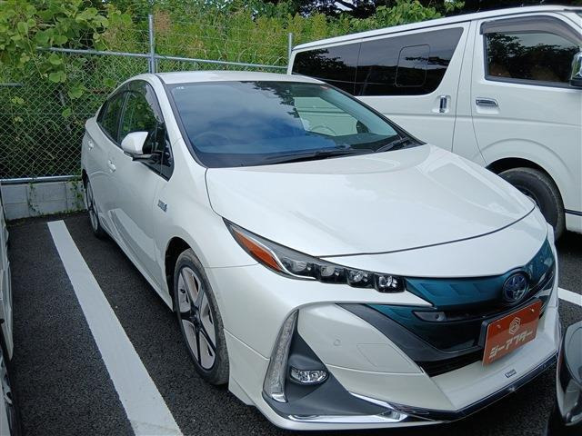 トヨタ プリウスPHV 