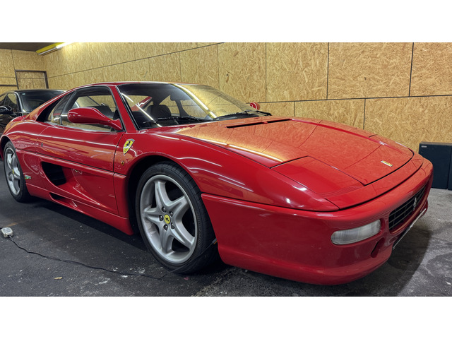 フェラーリ F355 