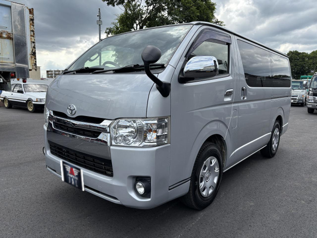 トヨタ ハイエース 