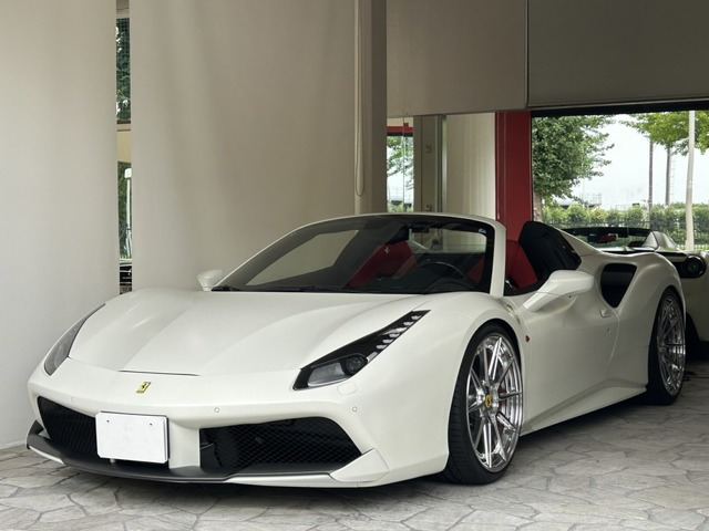 フェラーリ 488スパイダー 