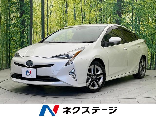 トヨタ プリウス 