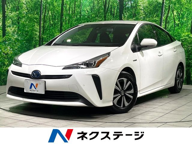 トヨタ プリウス 