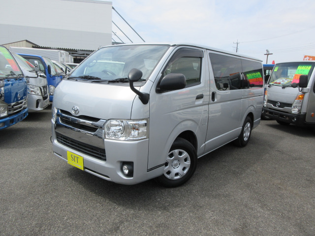 トヨタ ハイエースバン 