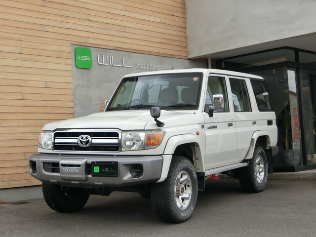 トヨタ ランドクルーザー70 