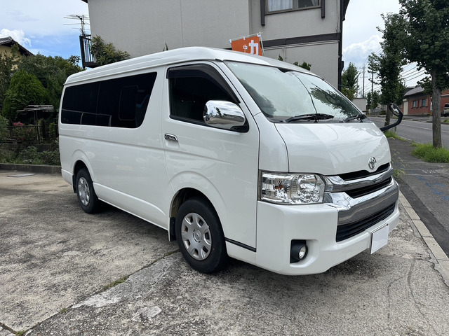 トヨタ ハイエース 