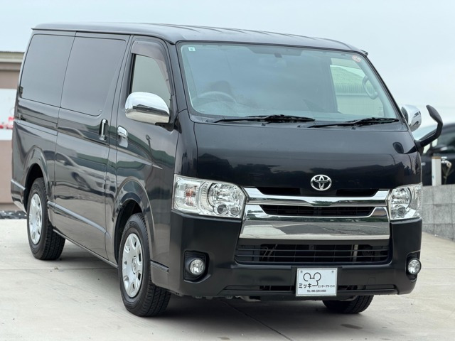 トヨタ ハイエースバン 