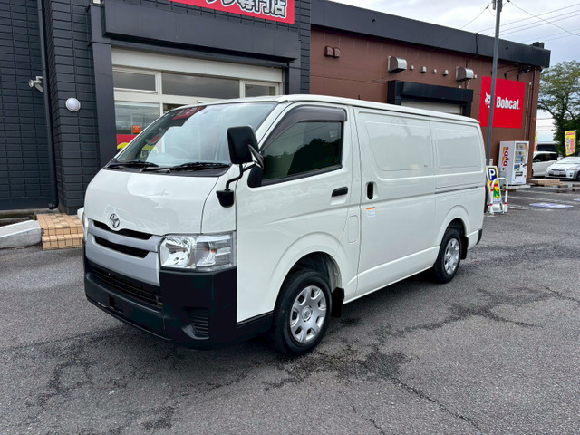 トヨタ ハイエースバン 