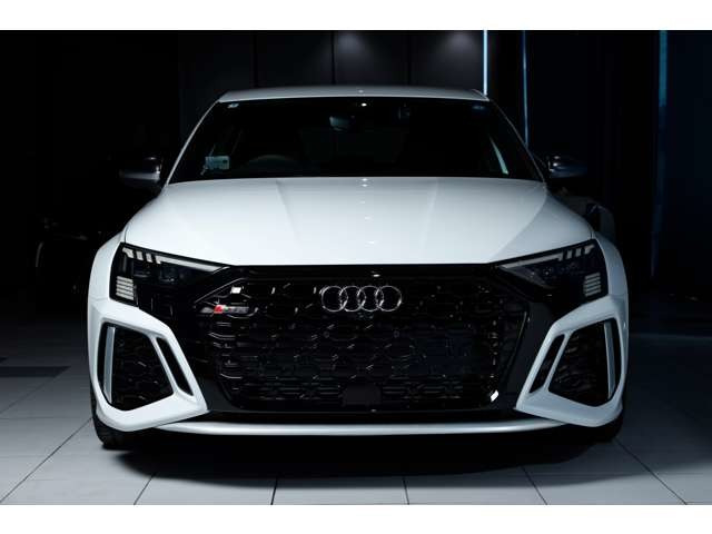 アウディ RS3スポーツバック 