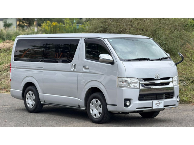 トヨタ ハイエースバン 