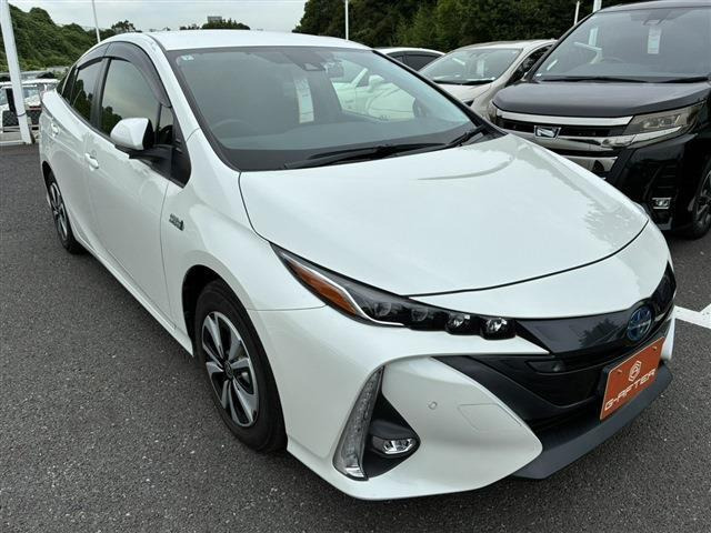 トヨタ プリウスPHV 