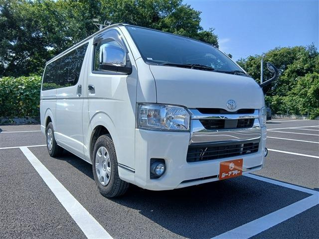 トヨタ ハイエースバン 